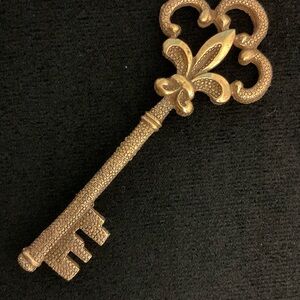 Coro Vintage Key Brooch Pin Gold Tone Signed Large Key to my Heart Jewelry